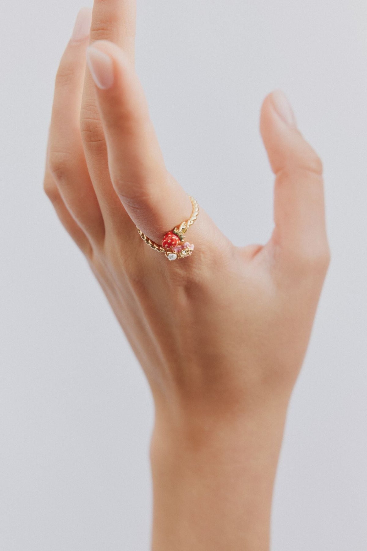 Adjustable Ring LE BOIS GOURMAND — worn by a model