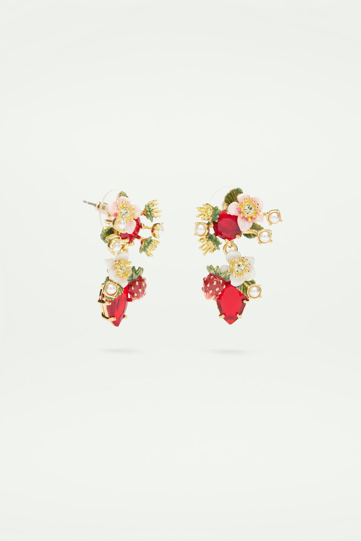 Post Earrings LE BOIS GOURMAND — detail view