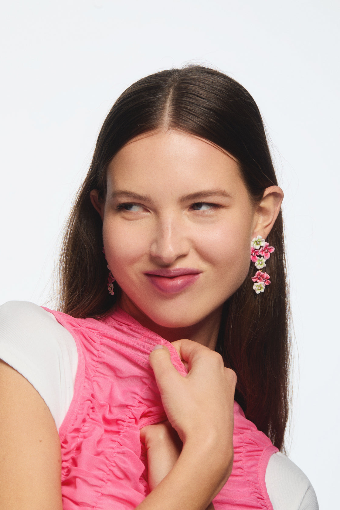 Post Earrings JARDIN D'HORTENSE — worn by a model
