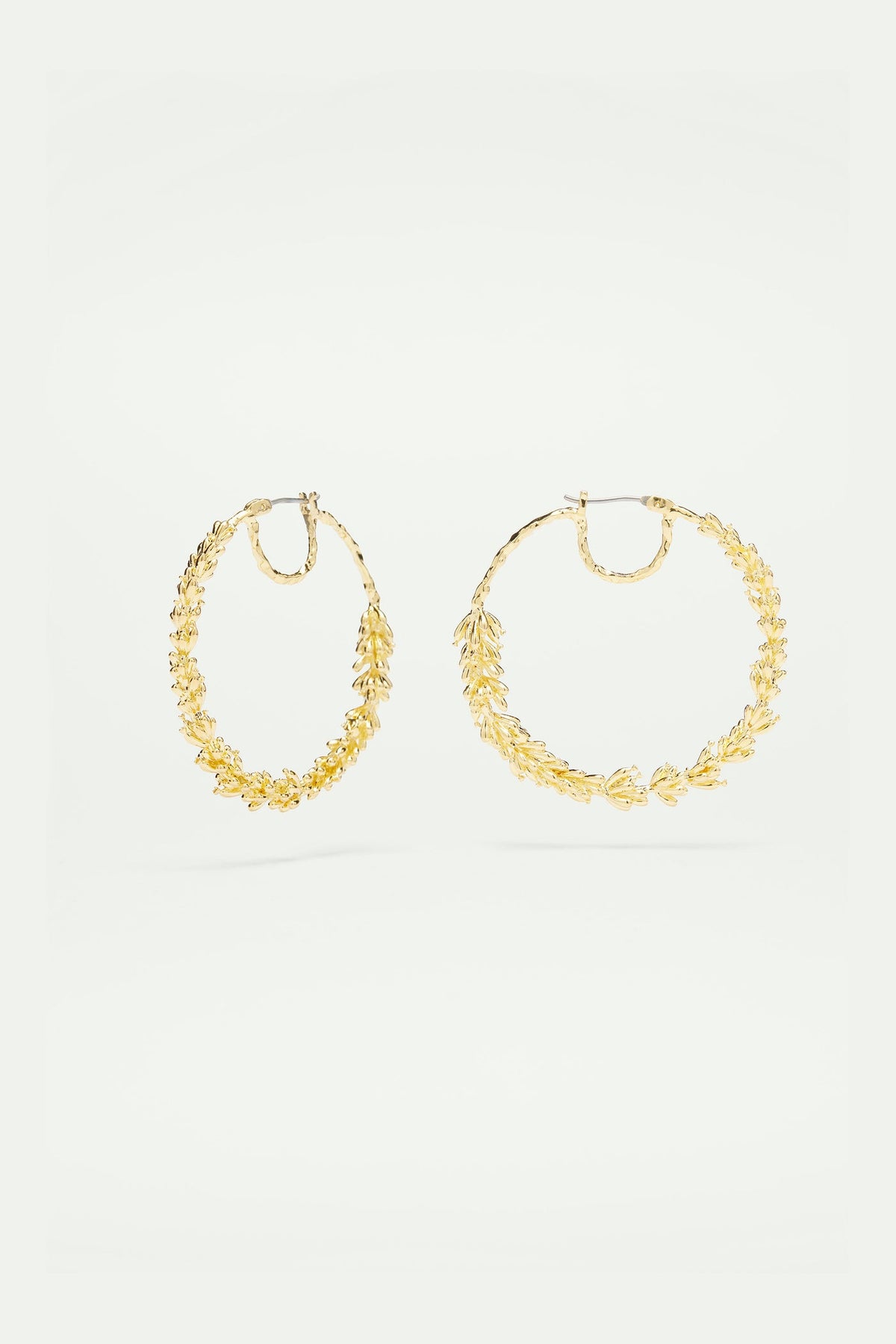 Hoop earrings NATURE FLAMBOYANTE — detail view