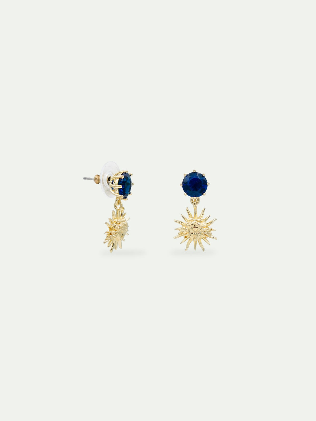 Post Earrings PETIT TRIANON — detail view