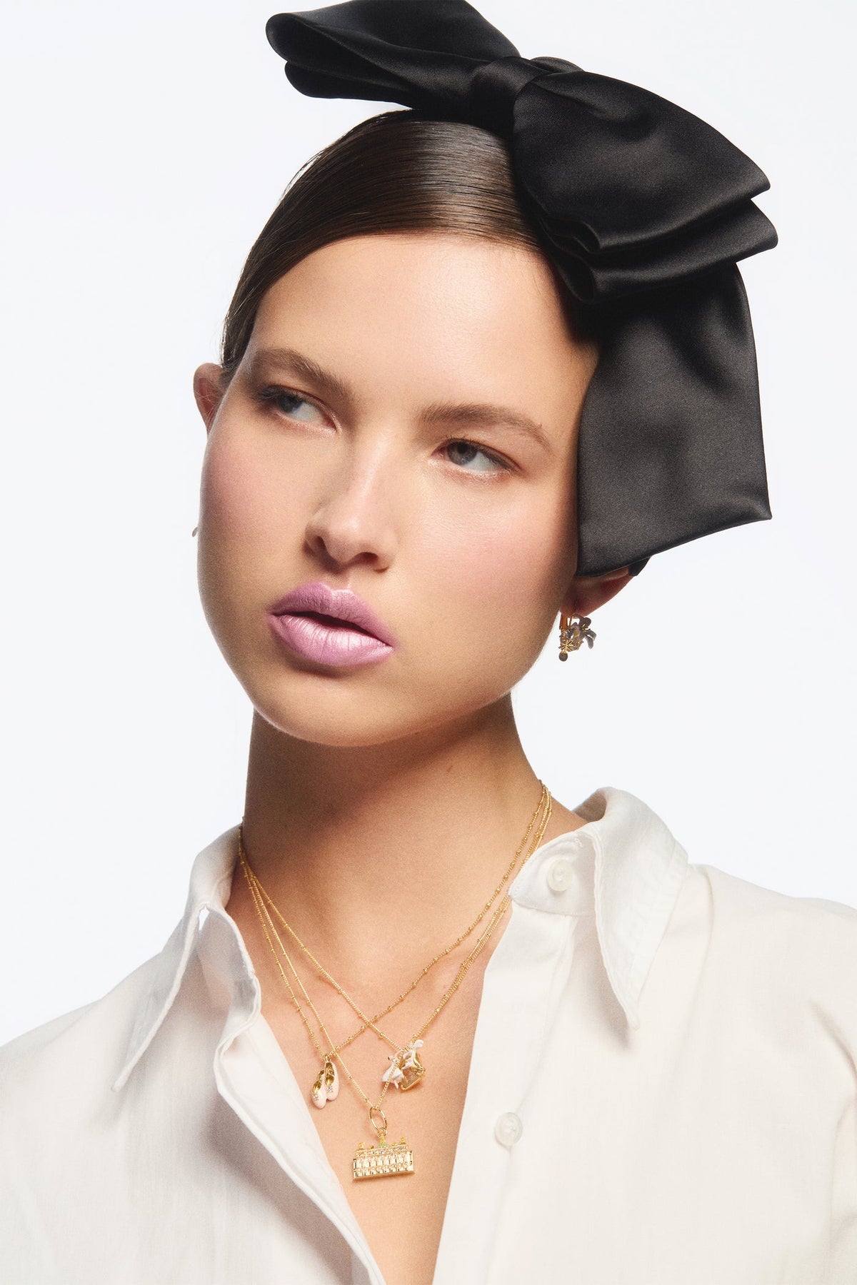 Sleeper Earrings OPERA NATIONAL DE PARIS - GISELLE — worn by a model