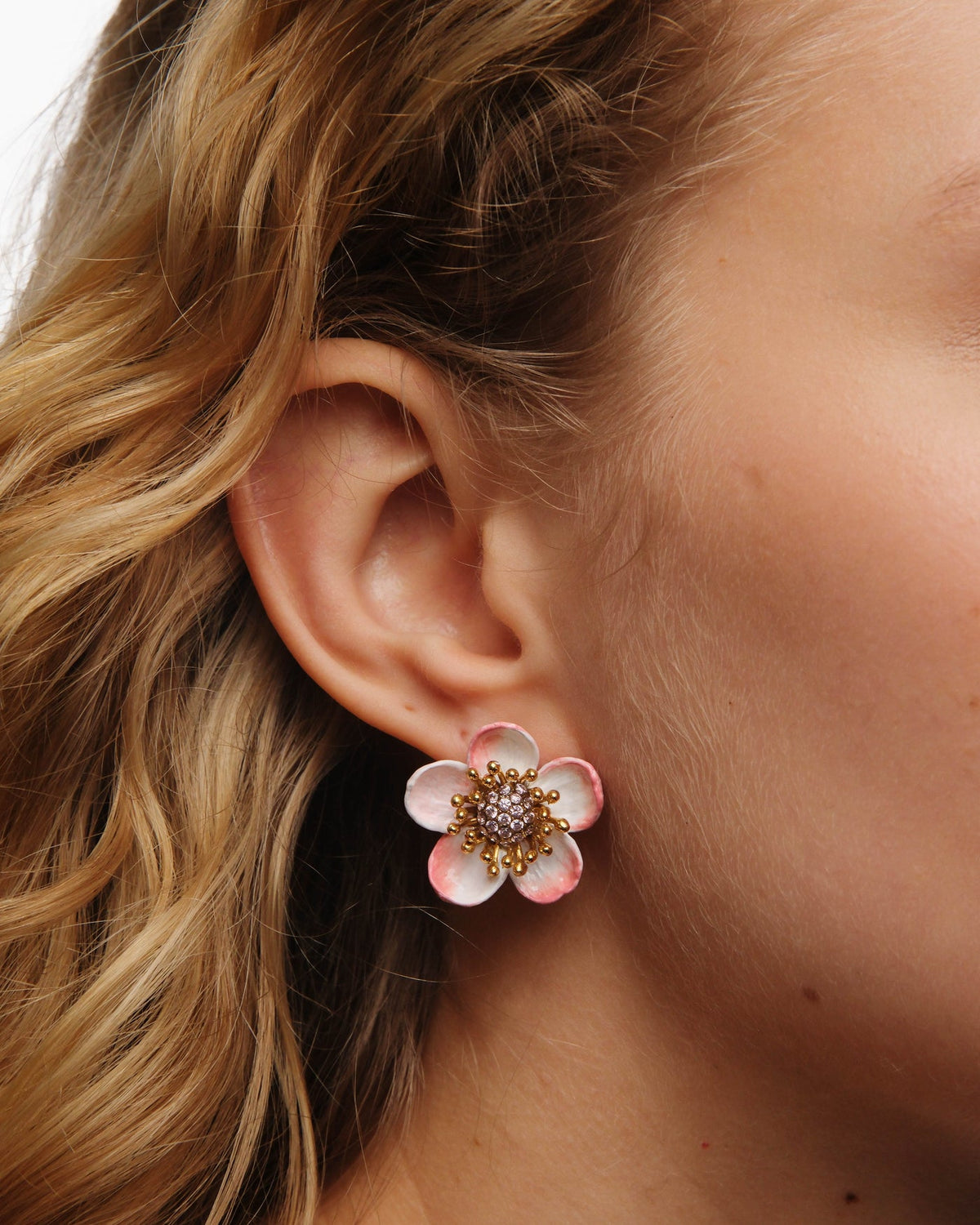Post Earrings DERNIERE CUEILLETTE — worn by a model
