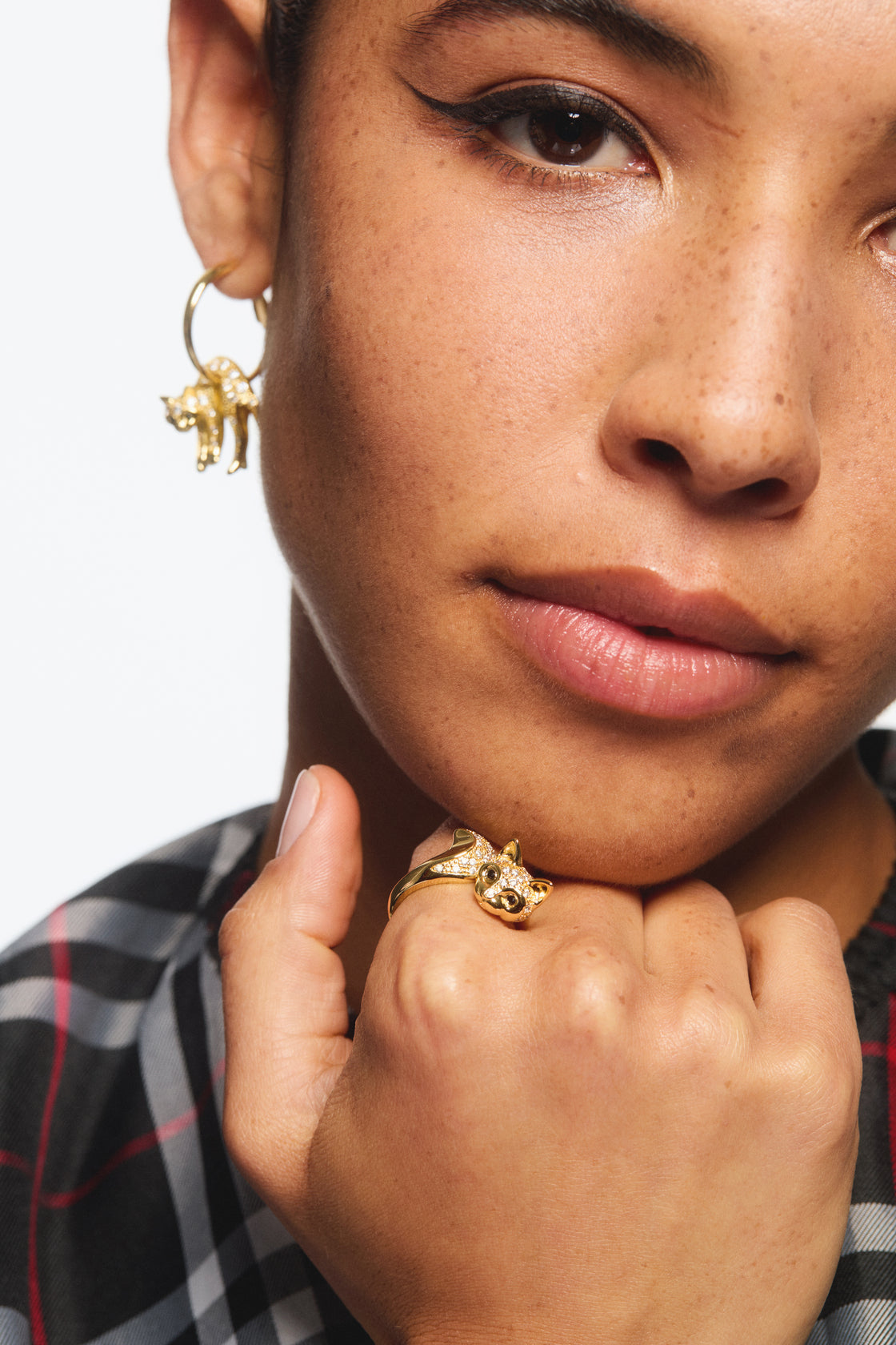 Hoop Earrings LES NEREIDES LOVES ANIMALS — worn by a model