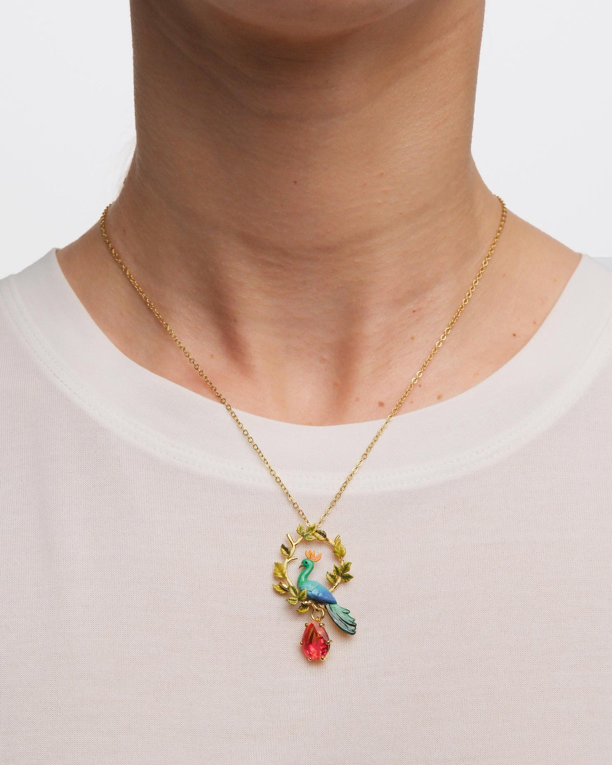 Necklace 42+5cm ARBRE DE VIE — worn by a model