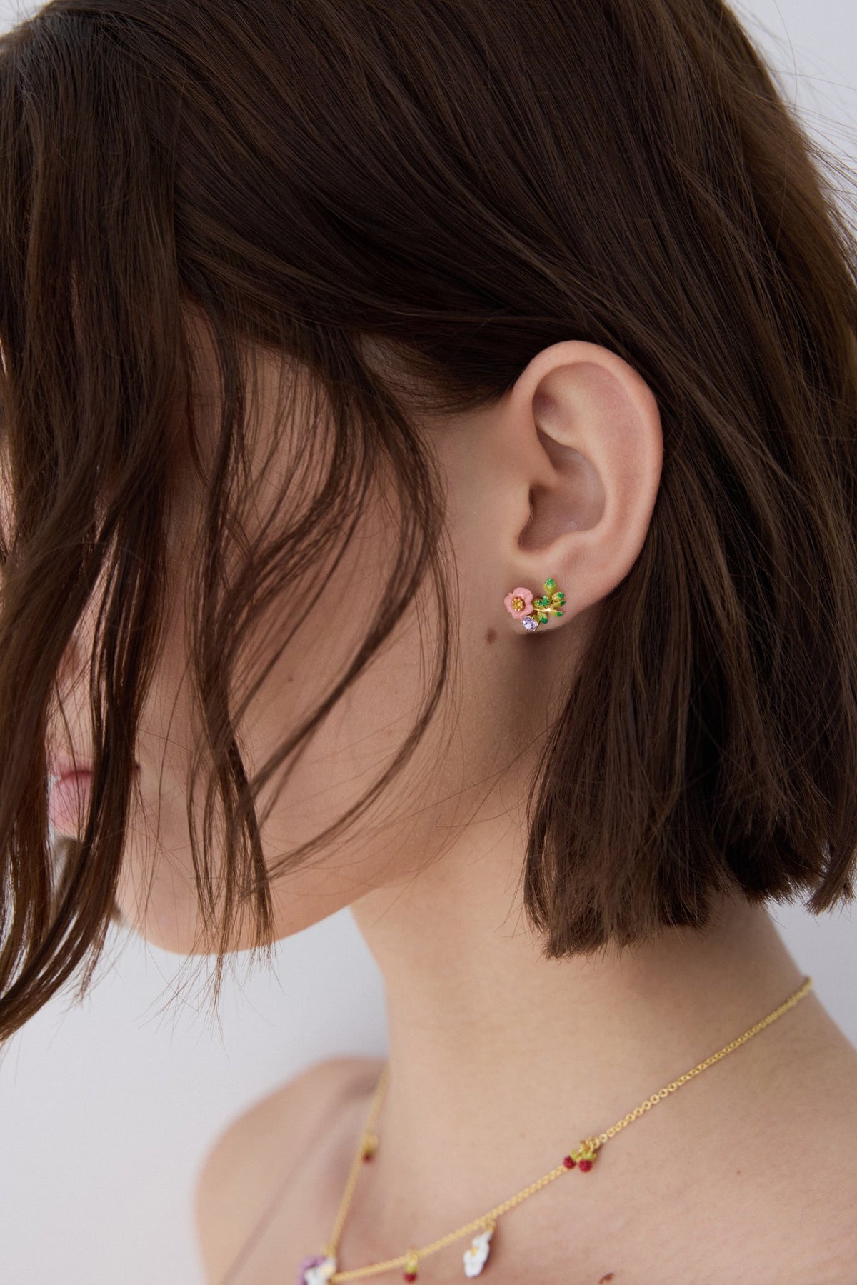 Clip Earrings RENCONTRE ENCHANTÉE — detail view