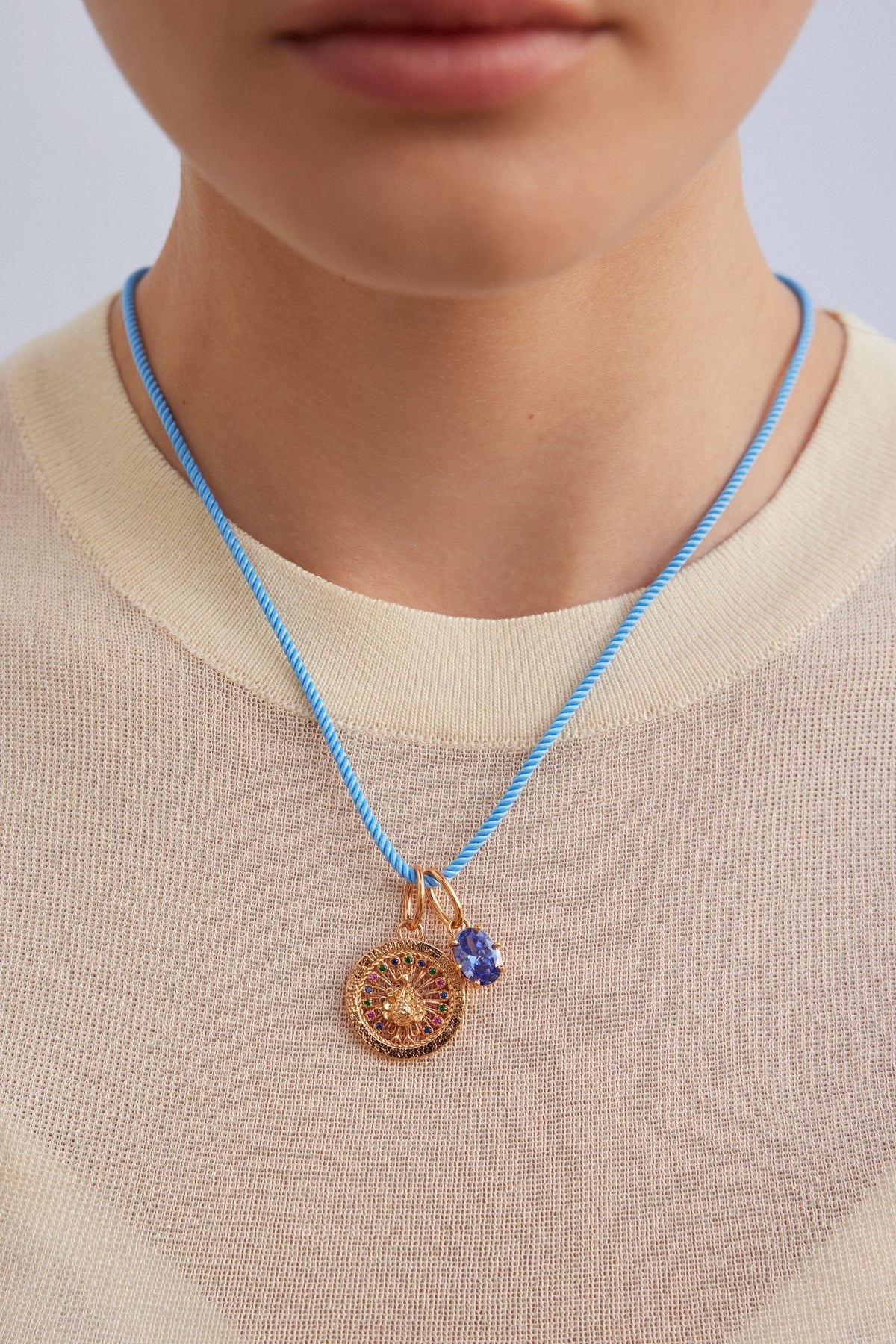 Necklace 45+5cm LES PENDENTIFS — worn by a model