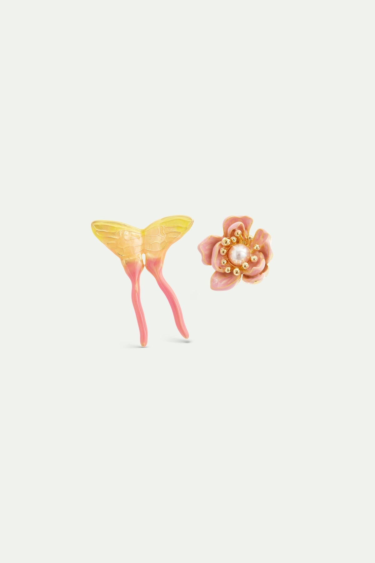 Post Earrings FANTASMAGNOLIA — front view