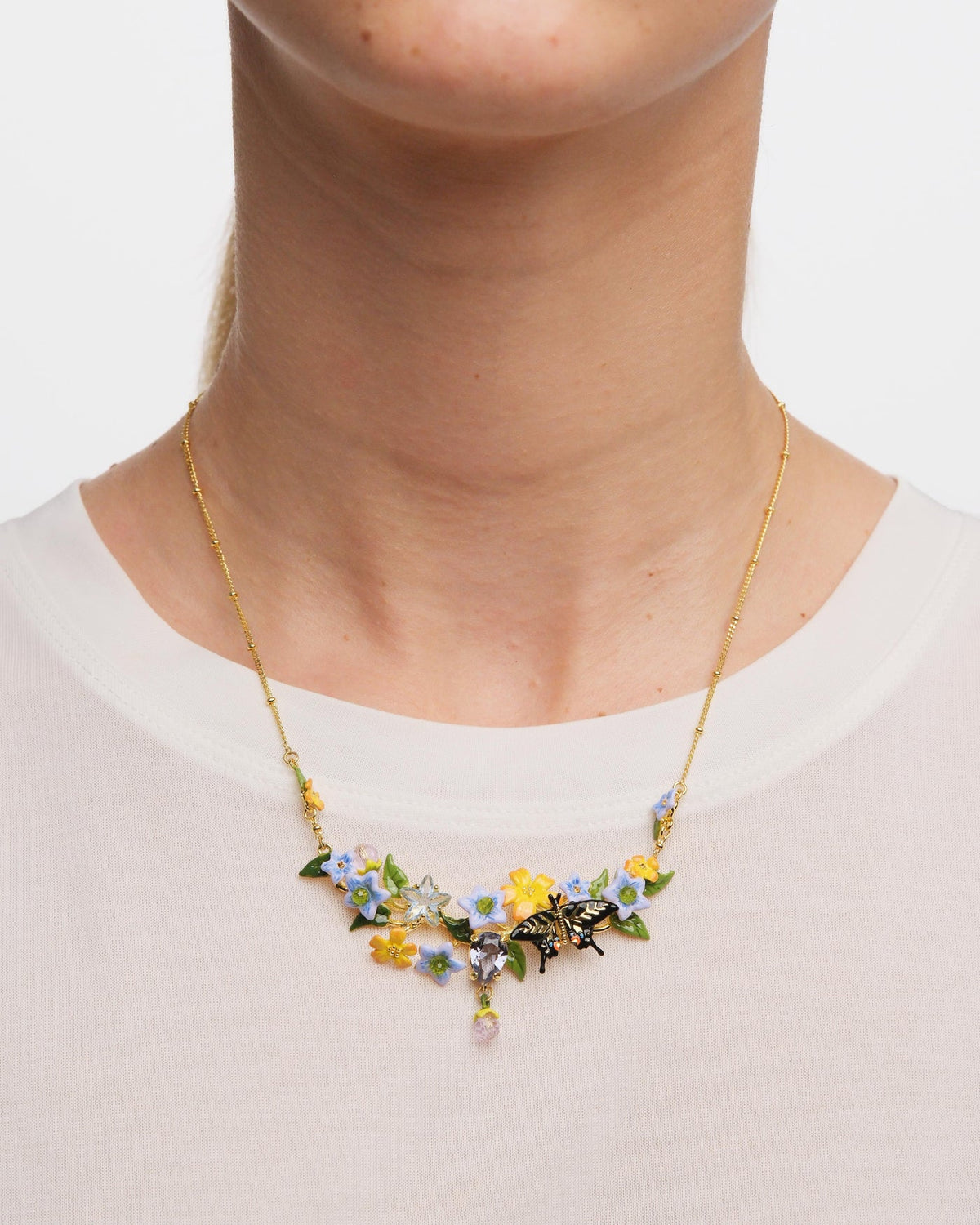 Necklace 42+5cm LE TEMPS DES RÊVES — worn by a model