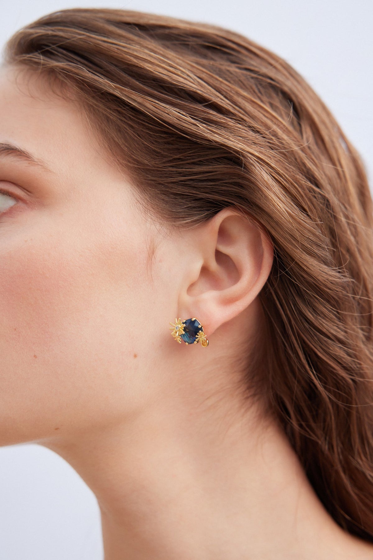 BW400532 - Post Earrings NUIT ETOILEE — worn by a model