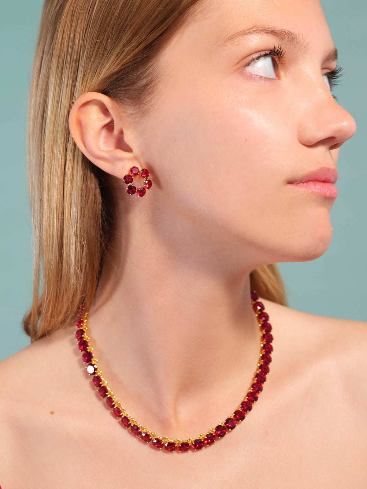 Clip Earrings LA DIAMANTINE Rouge Grenat — worn by a model