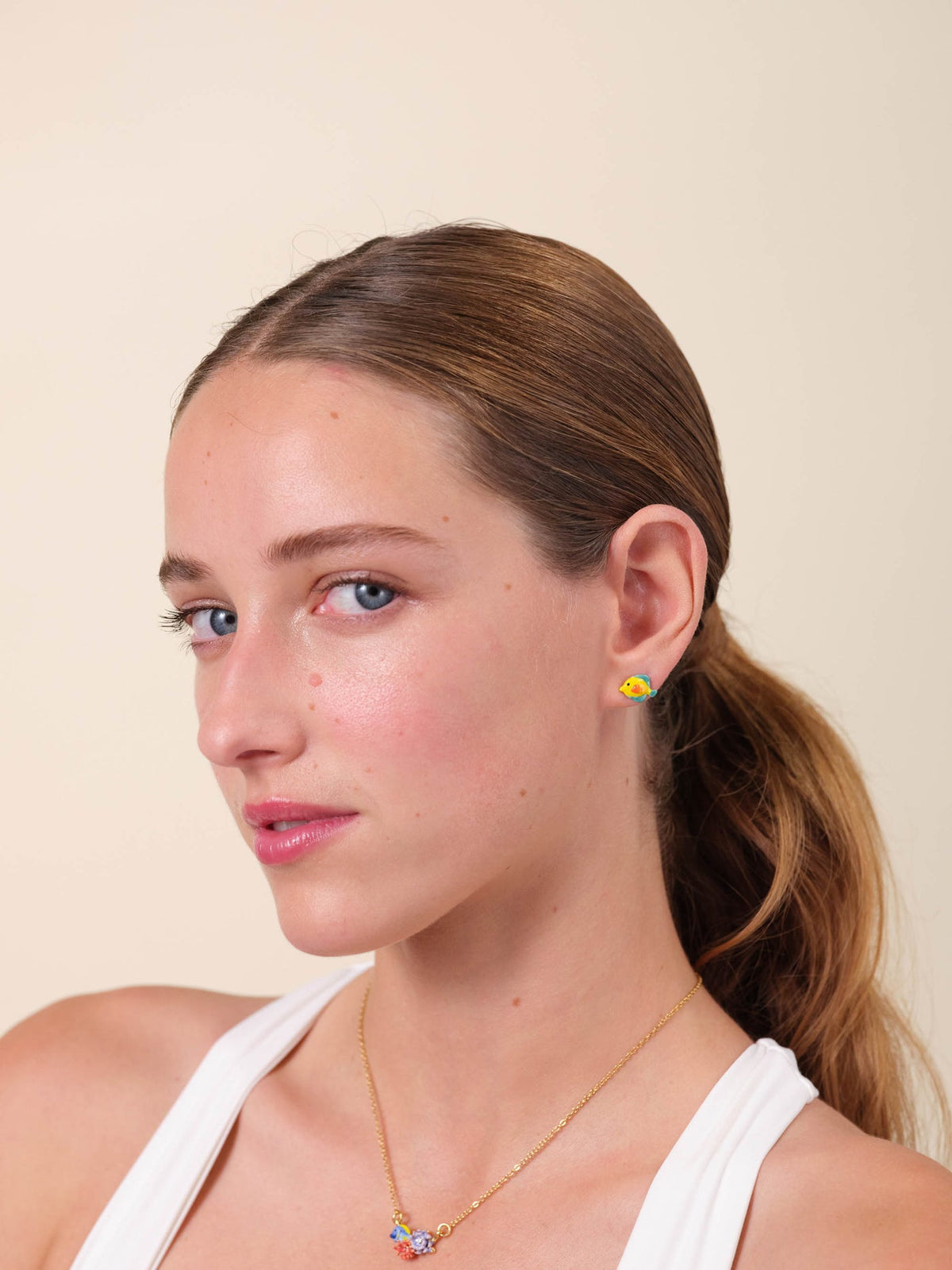 Post Earrings SPLENDEURS DES PROFONDEURS — worn by a model