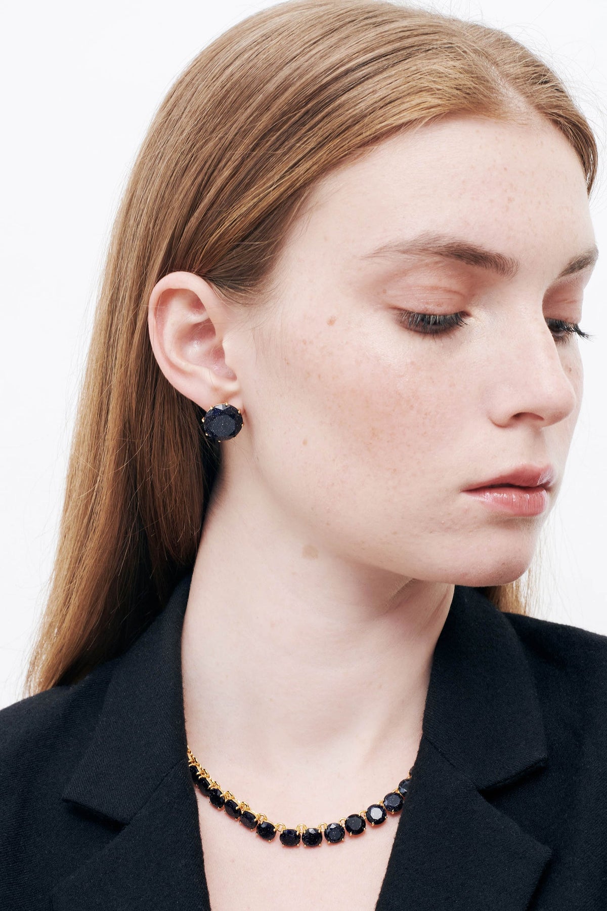 40cm Necklace LA DIAMANTINE Sparkling navy blue — worn by a model