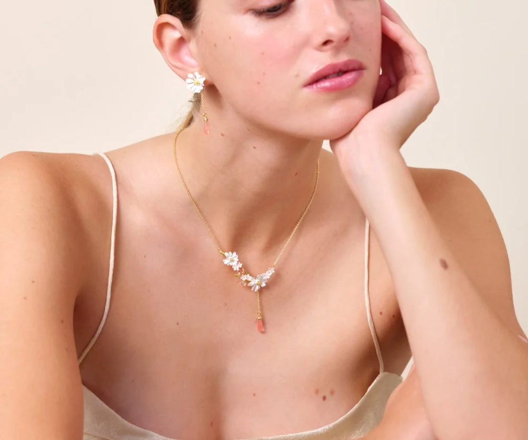 Flower bouquet and pink pearl statement necklace